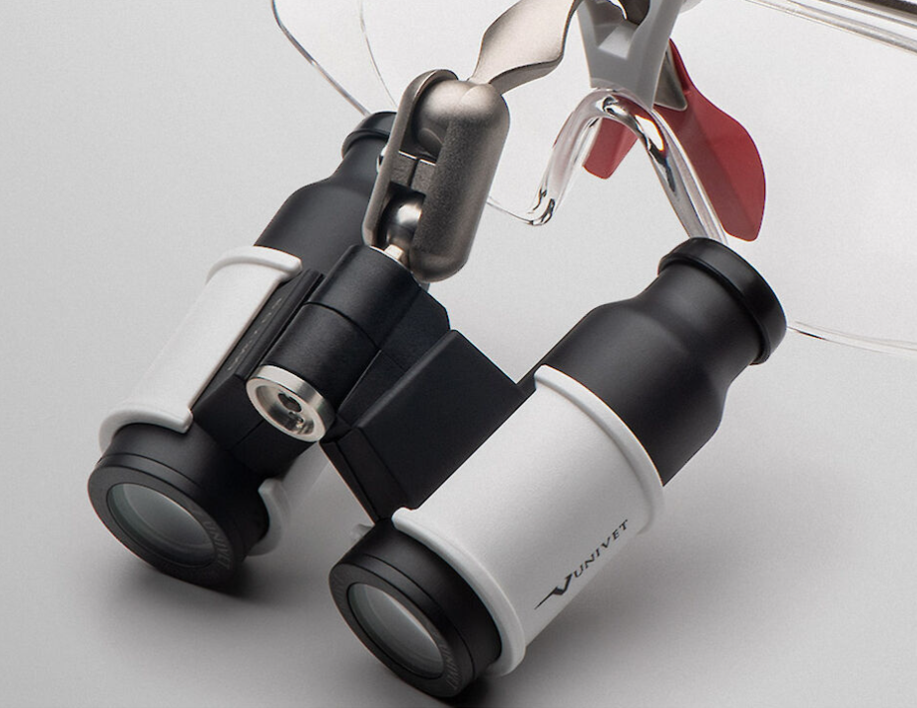 Univet Flip-Up 3.5X ULTRA-HD Air-X Prismatic Loupes