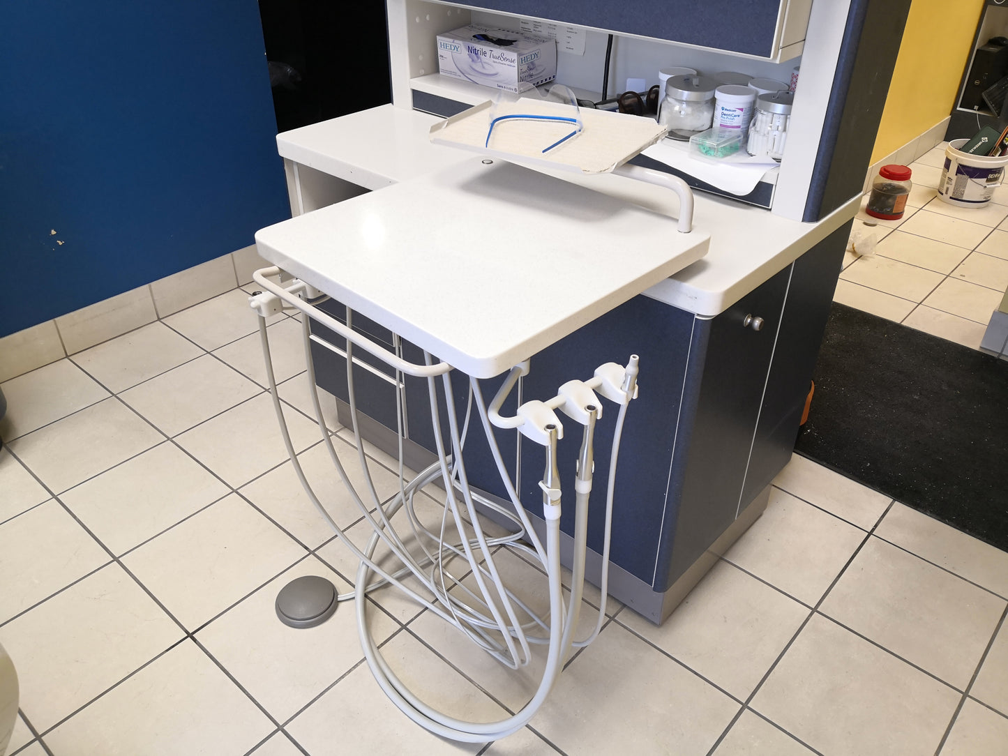 Flight Under Cabinet Mounted Vacuum Accessory Kit (SE, Syringe, HVE)